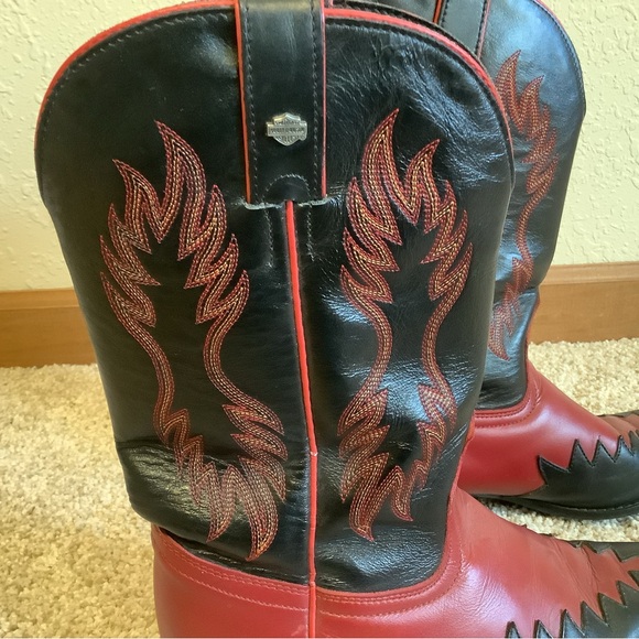 Harley-Davidson Black and Red Heeled Boots - Picture 3 of 12